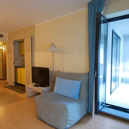 Aparthotel Universo
