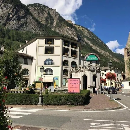 住宿尤尼沃索酒店