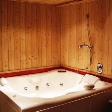 Aparthotel Universo