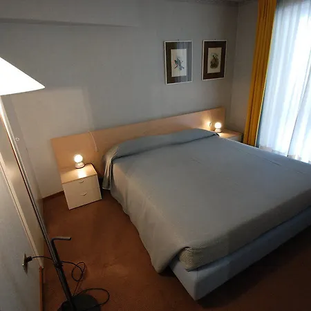 Aparthotel Universo 3*